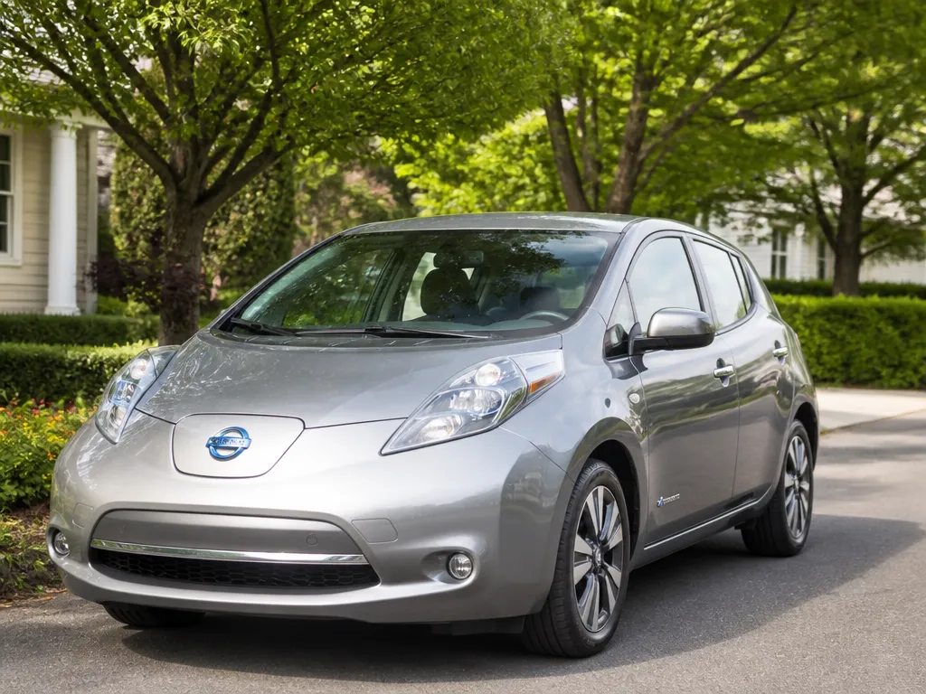 1. Nissan Leaf (Simplicity Winner) - best electric cars for seniors
