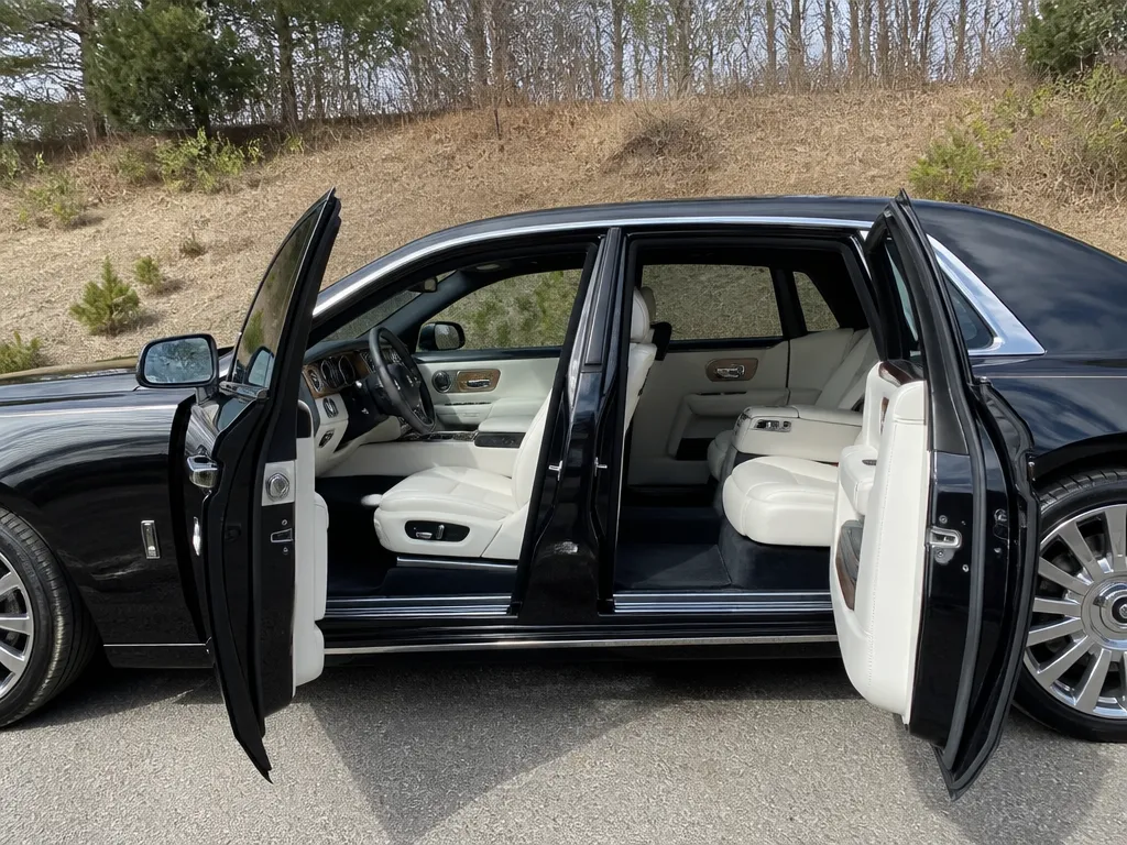Rear-hinged Vs Suicide-hinged Cues - cars with suicide doors