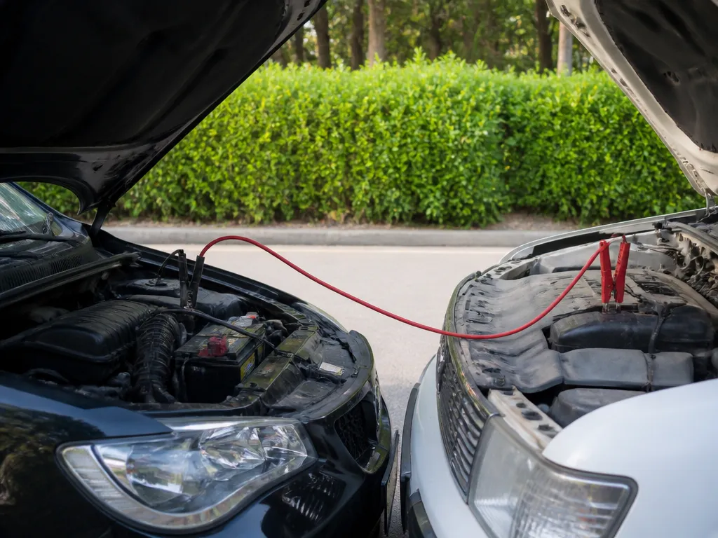 Suv And Donor Vehicle Setup - jump start an suv with a car